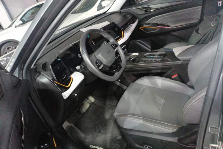 Used CHANGAN OSHAN X5 PLUS 2023 1.5T DCT Excellence Edition Left Front Seat