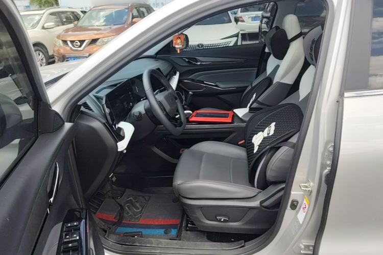 Used CHANGAN OSHAN X5 PLUS 2023 Revised 1.5T DCT Excellence Edition Left Front Seat