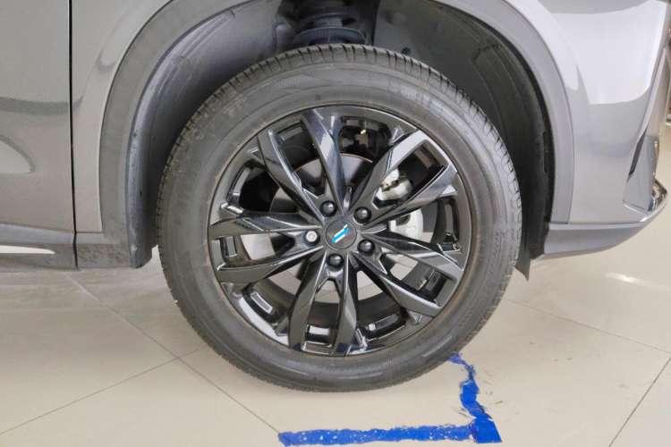 Used CHANGAN OSHAN X5 PLUS 2023 1.5T DCT Navigation Edition Left Front Wheel Hub