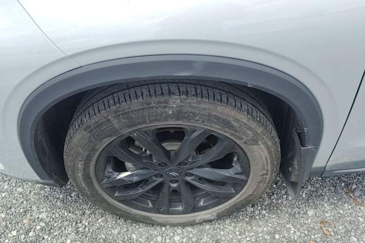 Used CHANGAN OSHAN X5 PLUS 2023 Revised 1.5T DCT Excellence Edition Left Front Wheel Hub