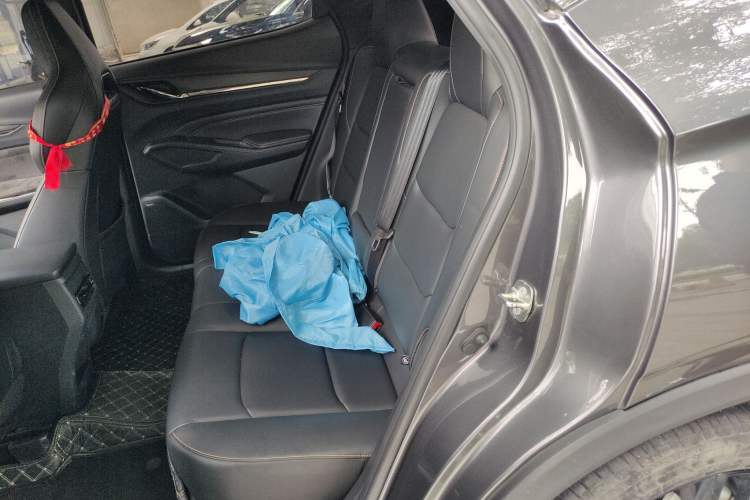 Used CHANGAN OSHAN X5 PLUS 2023 1.5T DCT Excellence Edition Left Rear Seat