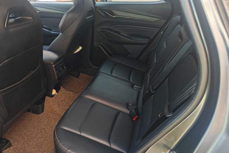 Used CHANGAN OSHAN X5 PLUS 2023 Revised 1.5T DCT Excellence Edition Left Rear Seat