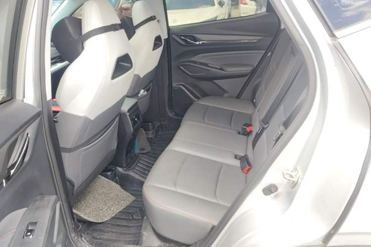 Used CHANGAN OSHAN X5 PLUS 2023 Revised 1.5T DCT Excellence Edition Left Rear Seat