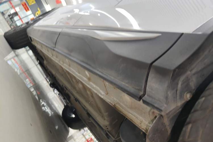 Used CHANGAN OSHAN X5 PLUS 2023 1.5T DCT Excellence Edition Left Side Sill