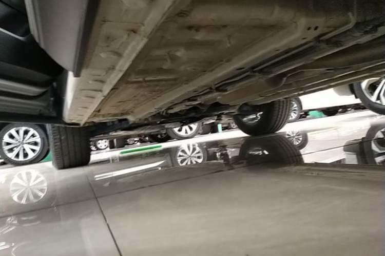 Used CHANGAN OSHAN X5 PLUS 2023 1.5T DCT Excellence Edition Left Side Sill