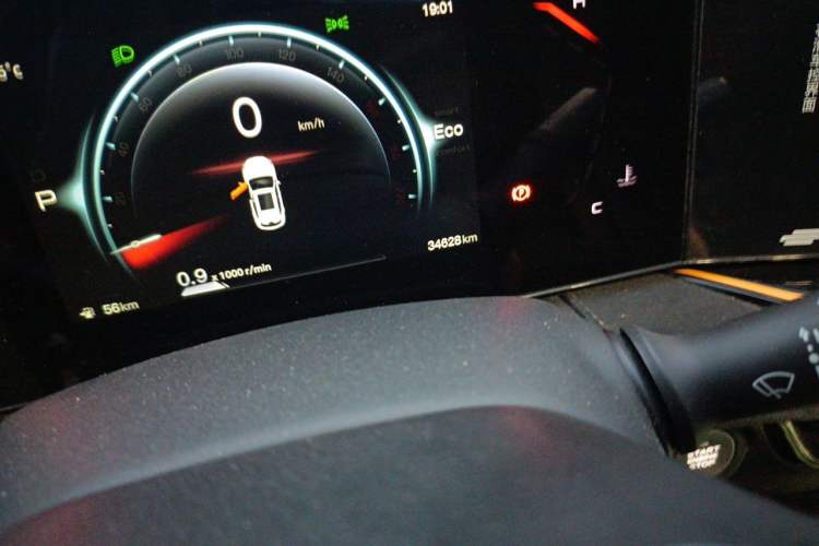 Used CHANGAN OSHAN X5 PLUS 2023 Revised 1.5T DCT Pioneer Edition Odometer Close Up
