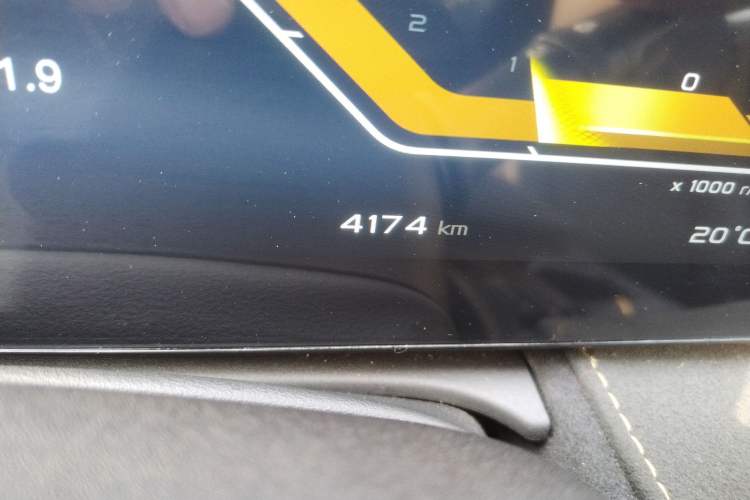 Used CHANGAN OSHAN X5 PLUS 2023 1.5T DCT Smart & Fun AI Edition Odometer Close Up