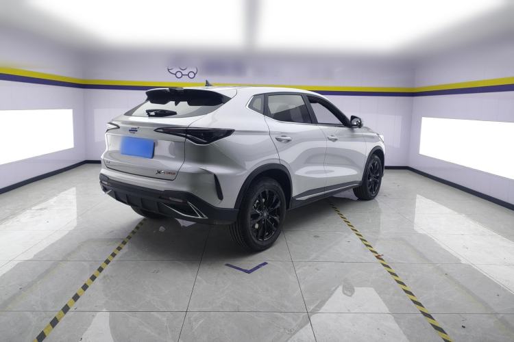 Used CHANGAN OSHAN X5 PLUS 2023 Revised 1.5T DCT Excellence Edition Rear Right 45 Deg