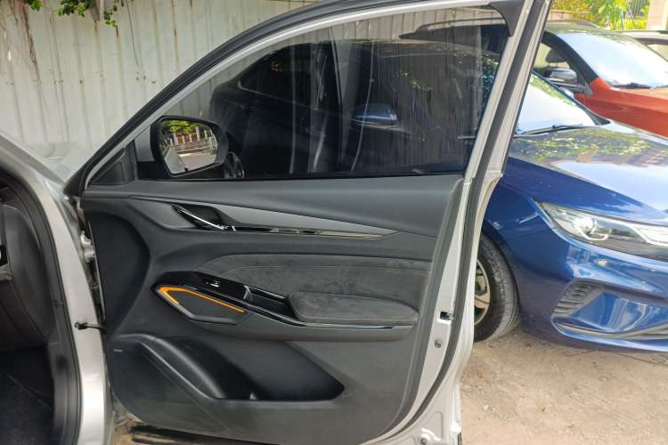 Used CHANGAN OSHAN X5 PLUS 2023 1.5T DCT Smart & Fun AI Edition Right Front Door Interior