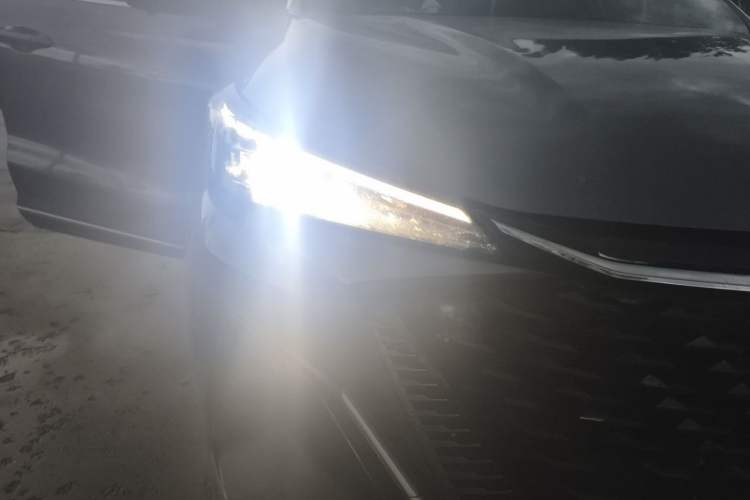 Used CHANGAN OSHAN X5 PLUS 2023 1.5T DCT Excellence Edition Right Front Headlight