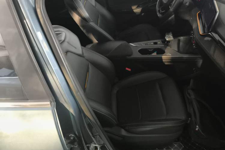 Used CHANGAN OSHAN X5 PLUS 2023 1.5T DCT Excellence Edition Right Front Seat