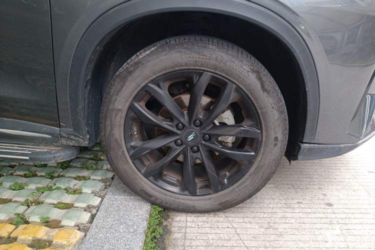 Used CHANGAN OSHAN X5 PLUS 2023 1.5T DCT Excellence Edition Right Front Wheel Hub