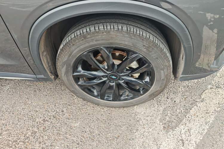 Used CHANGAN OSHAN X5 PLUS 2023 Revised Version 1.5T DCT Navigation Edition Right Front Wheel Hub