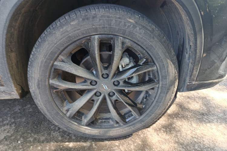 Used CHANGAN OSHAN X5 PLUS 2023 1.5T DCT Navigation Edition Right Front Wheel Hub