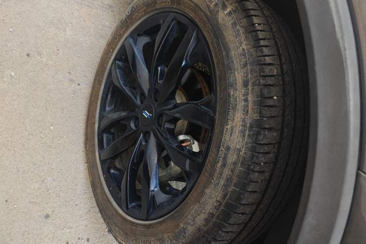 Used CHANGAN OSHAN X5 PLUS 2023 Revised 1.5T DCT Excellence Edition Right Front Wheel Hub
