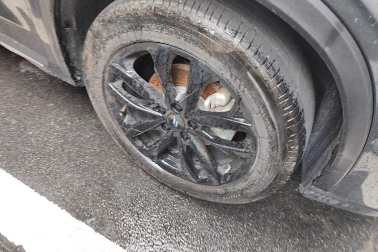 Used CHANGAN OSHAN X5 PLUS 2023 Revised Version 1.5T DCT Navigation Edition Right Front Wheel Hub