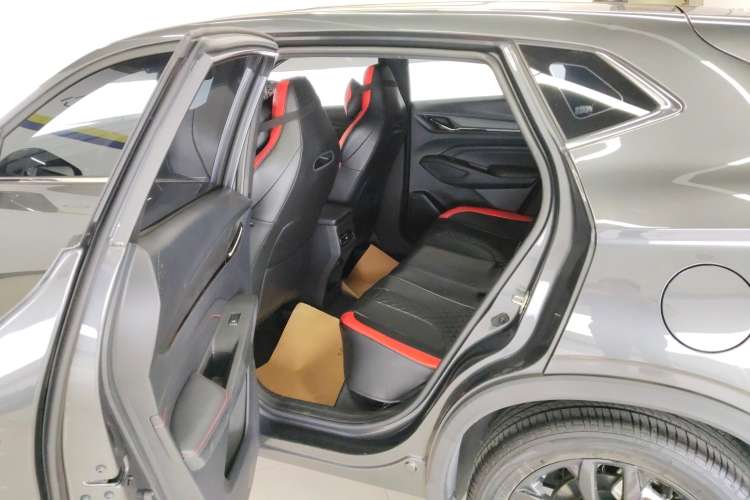 Used CHANGAN OSHAN X5 PLUS 2023 1.5T DCT Navigation Edition Right Rear Seat