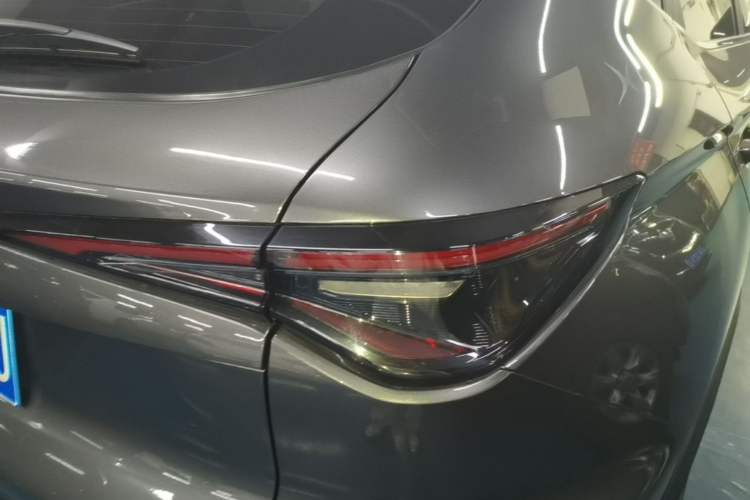 Used CHANGAN OSHAN X5 PLUS 2023 1.5T DCT Excellence Edition Right Rear Taillight
