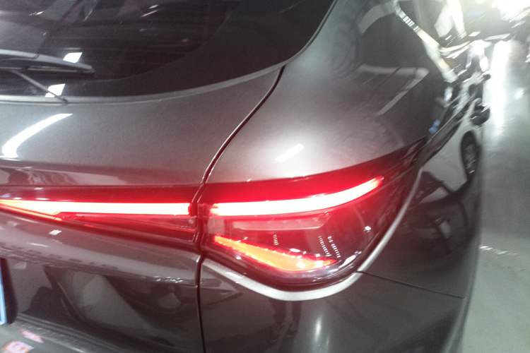 Used CHANGAN OSHAN X5 PLUS 2023 1.5T DCT Excellence Edition Right Rear Taillight