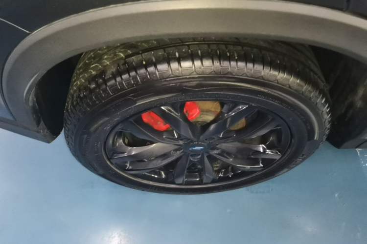 Used CHANGAN OSHAN X5 PLUS 2023 1.5T DCT Excellence Edition Right Rear Wheel Hub