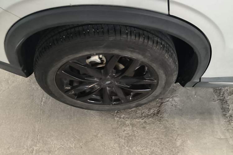 Used CHANGAN OSHAN X5 PLUS 2023 1.5T DCT Navigation Edition Right Rear Wheel Hub
