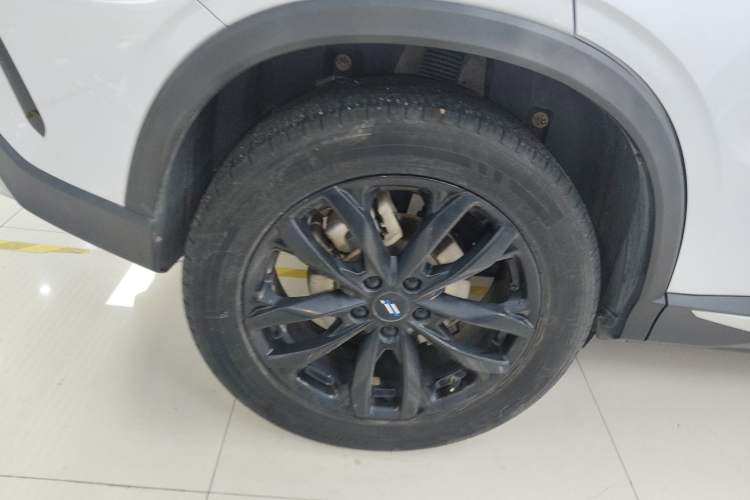 Used CHANGAN OSHAN X5 PLUS 2023 1.5T DCT Excellence Edition Right Rear Wheel Hub