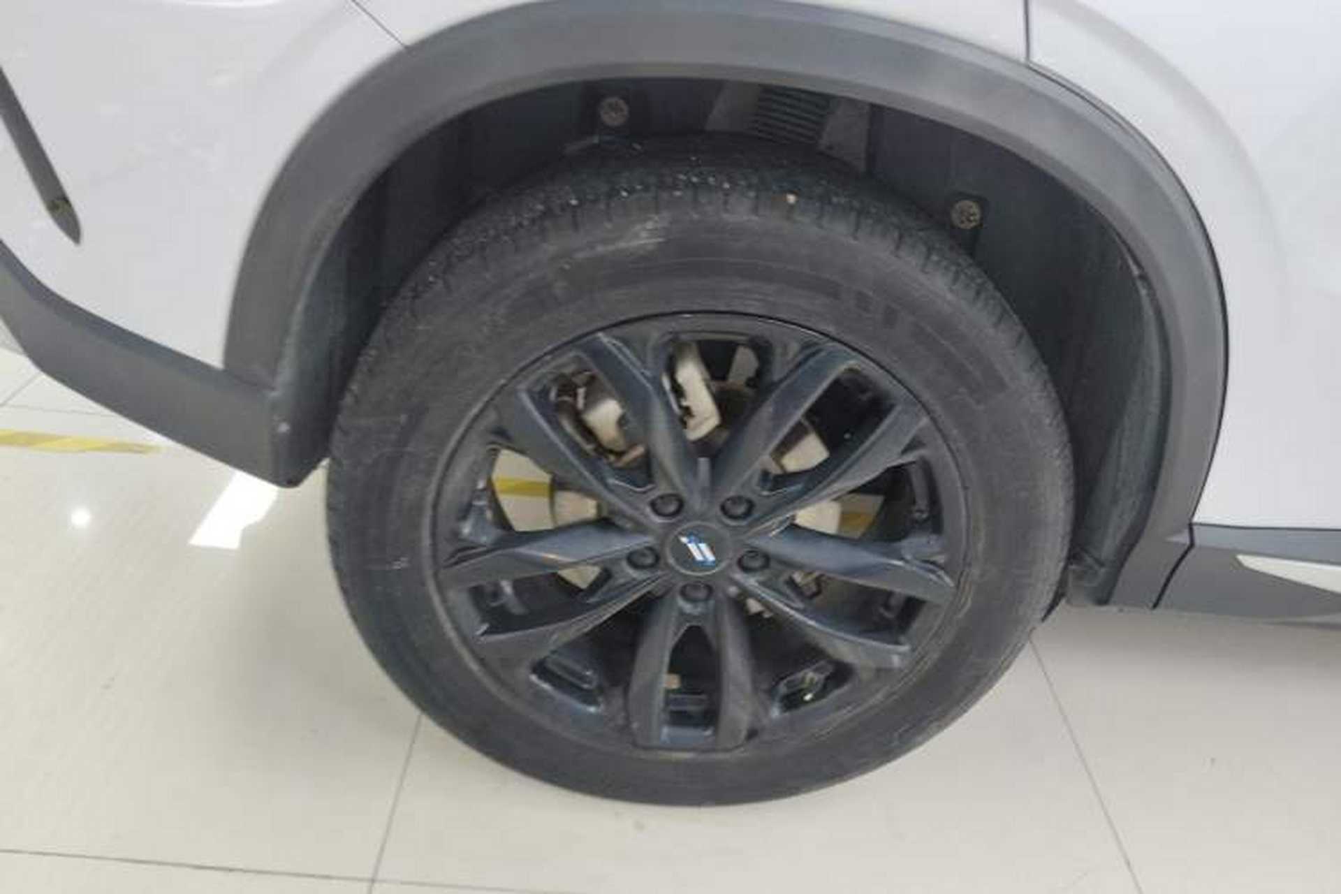 Used CHANGAN OSHAN X5 PLUS 2023 1.5T DCT Excellence Edition Right Rear Wheel Hub