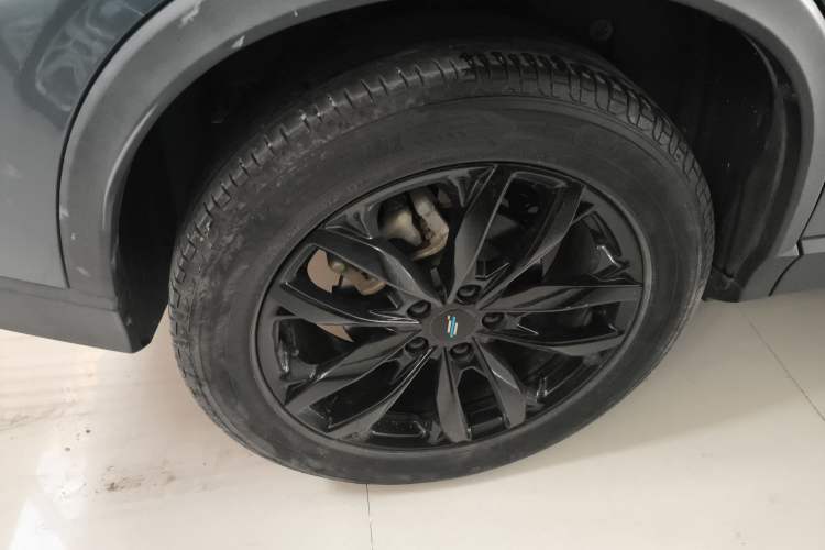 Used CHANGAN OSHAN X5 PLUS 2023 1.5T DCT Excellence Edition Right Rear Wheel Hub