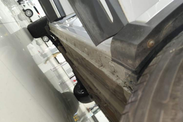 Used CHANGAN OSHAN X5 PLUS 2023 1.5T DCT Excellence Edition Right Side Sill