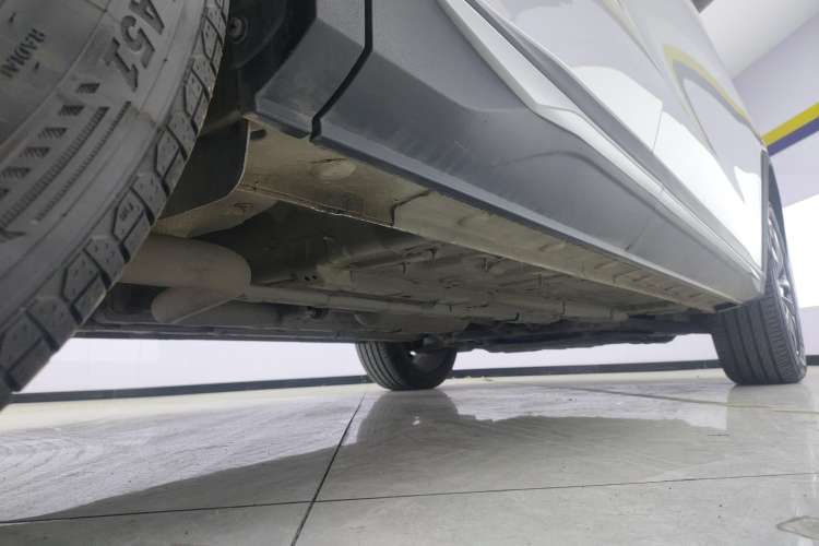 Used CHANGAN OSHAN X5 PLUS 2023 Revised 1.5T DCT Excellence Edition Right Side Sill
