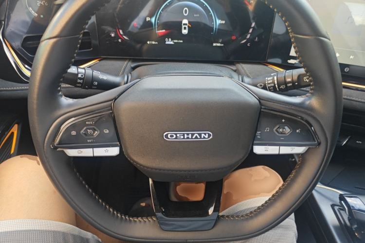 Used CHANGAN OSHAN X5 PLUS 2023 Revised 1.5T DCT Excellence Edition Steering Wheel