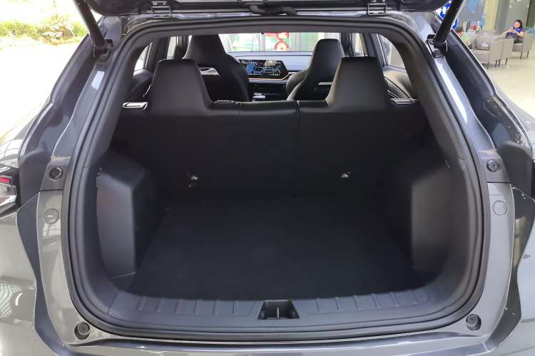 Used CHANGAN OSHAN X5 PLUS 2023 1.5T DCT Excellence Edition Trunk