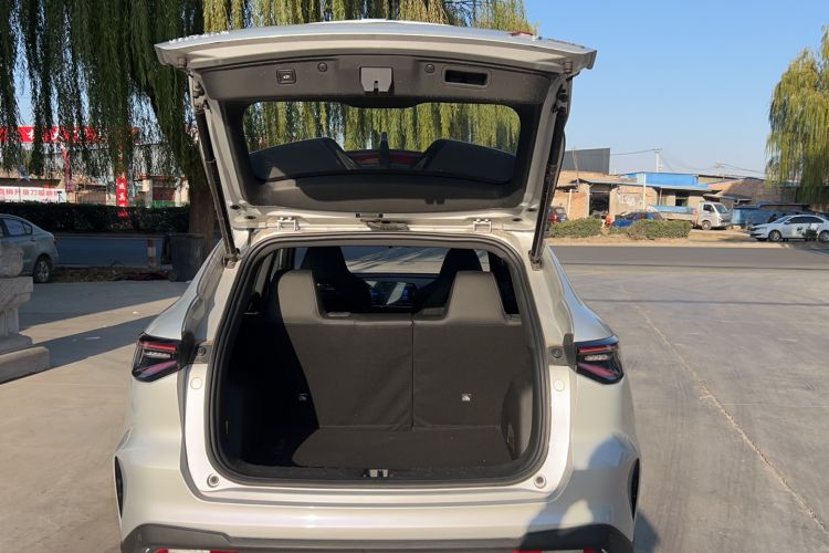 Used CHANGAN OSHAN X5 PLUS 2023 1.5T DCT Smart & Fun AI Edition Trunk