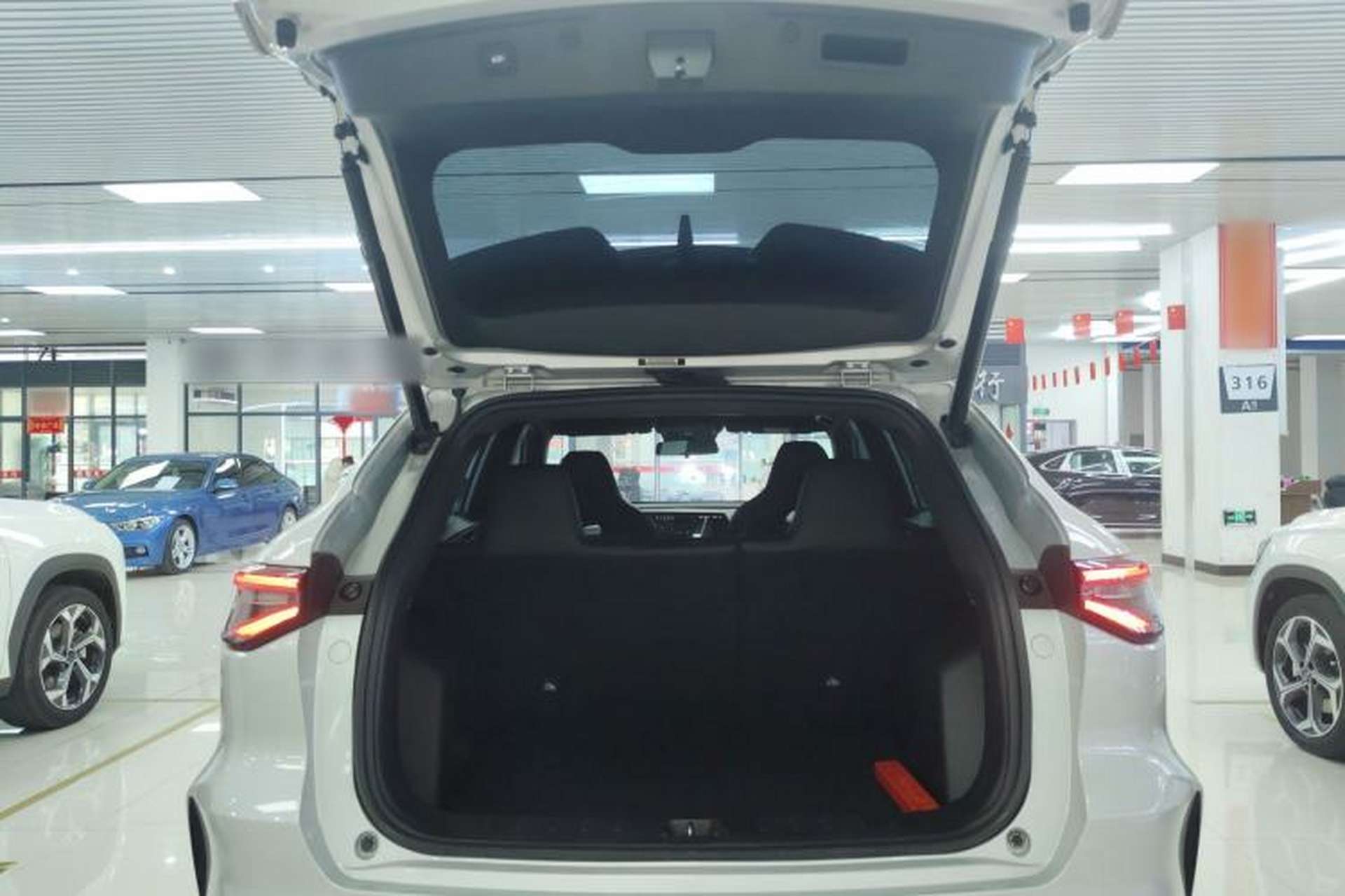 Used CHANGAN OSHAN X5 PLUS 2023 1.5T DCT Excellence Edition Trunk