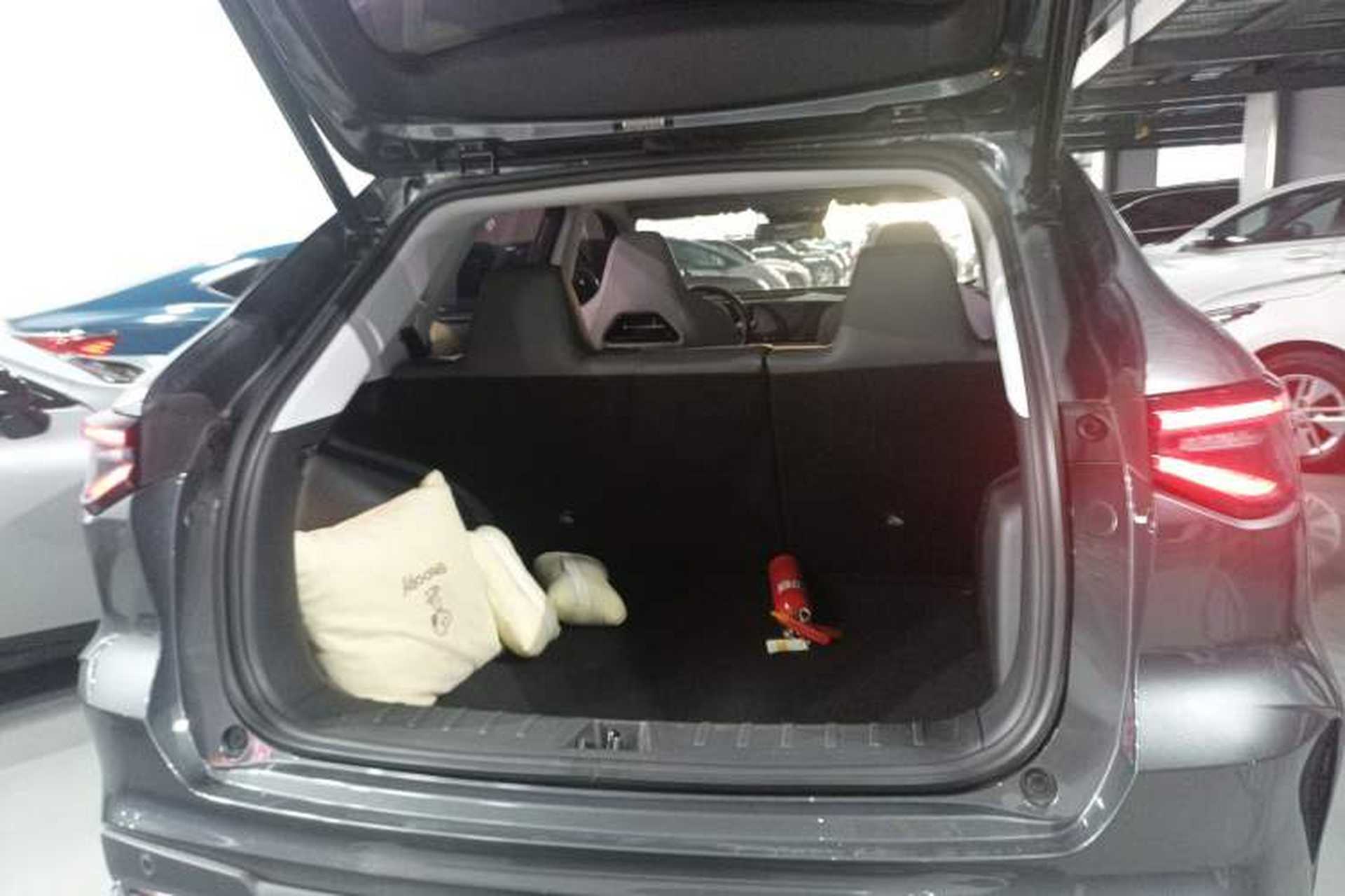 Used CHANGAN OSHAN X5 PLUS 2023 1.5T DCT Excellence Edition Trunk