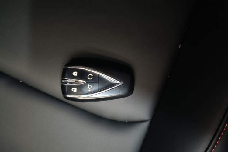 Used CHANGAN OSHAN X5 PLUS 2023 1.5T DCT Navigation Edition Vehicle Key