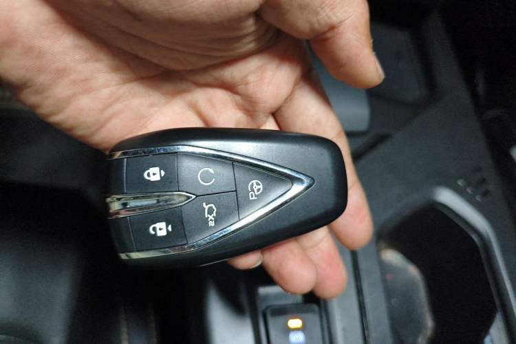 Used CHANGAN OSHAN X5 PLUS 2023 Revised 1.5T DCT Smart & Fun AI Edition Vehicle Key