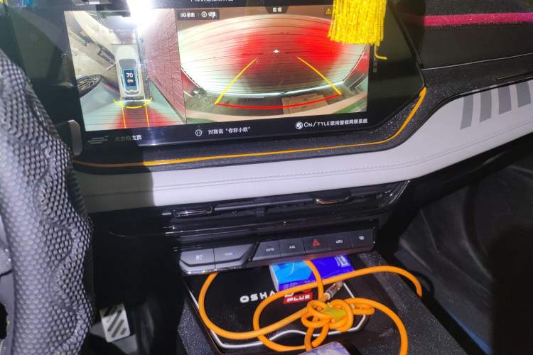 Used CHANGAN OSHAN X5 PLUS 2023 Revised 1.5T DCT Excellence Edition Audio And AC Panel