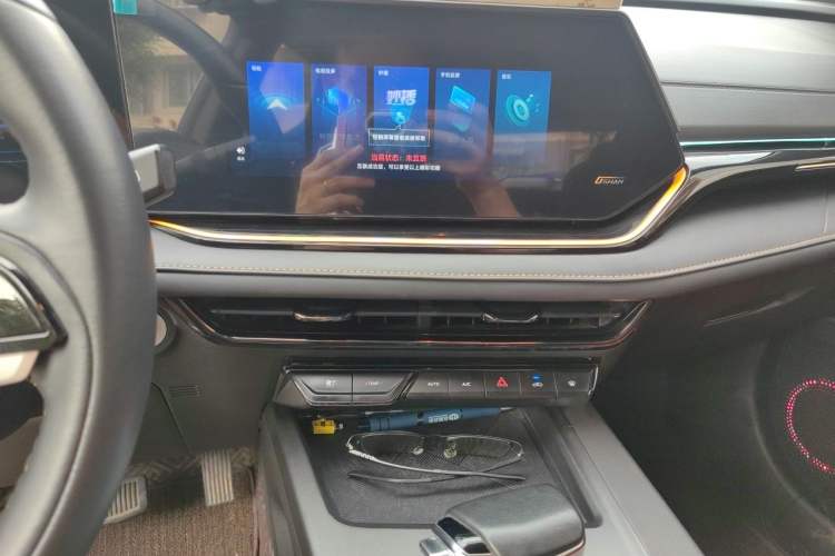 Used CHANGAN OSHAN X5 PLUS 2023 1.5T DCT Enjoyment Version Audio And AC Panel