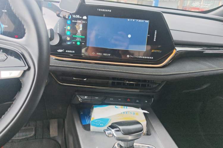 Used CHANGAN OSHAN X5 PLUS 2023 1.5T DCT Pioneer Edition Audio And AC Panel