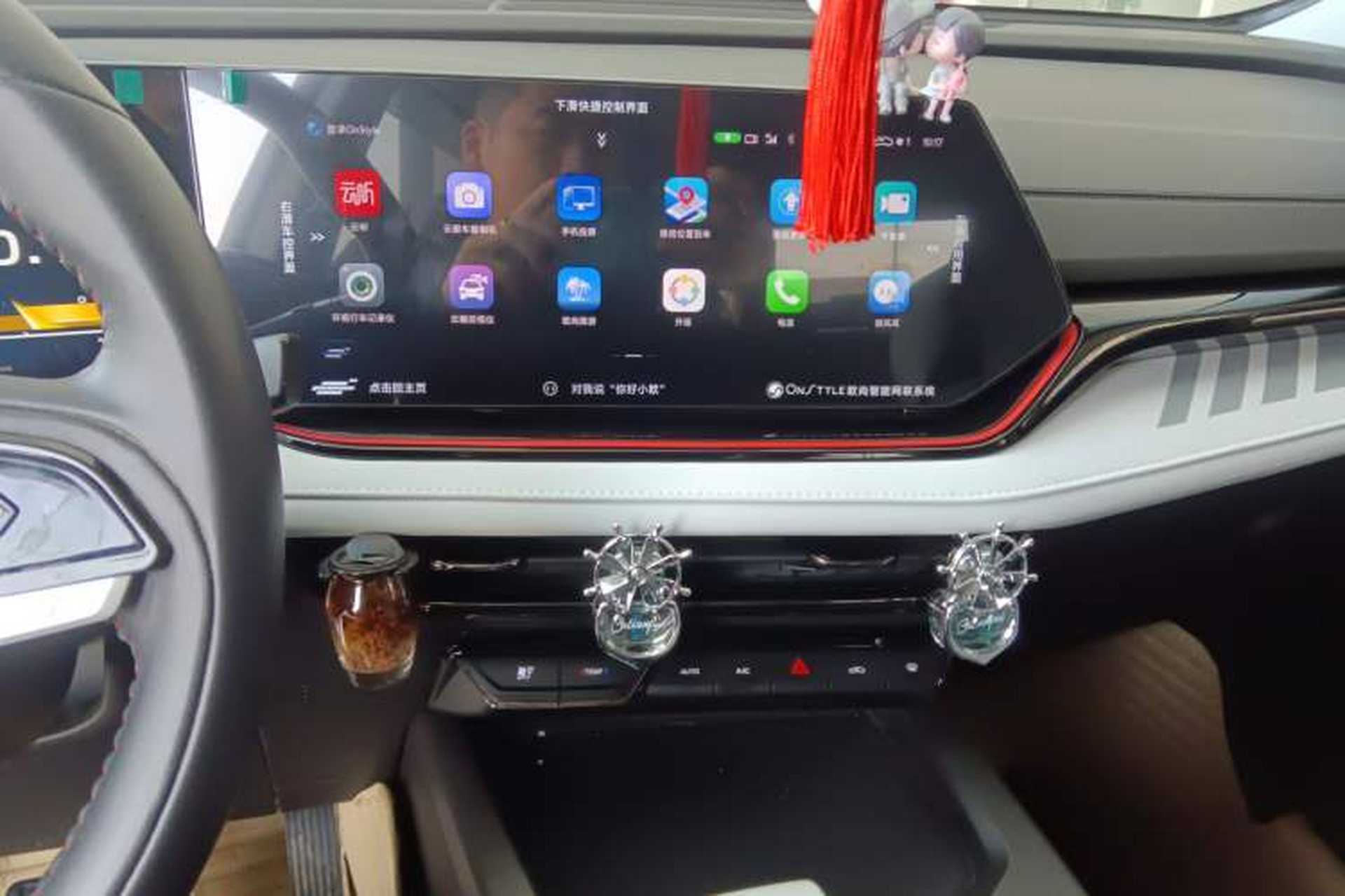 Used CHANGAN OSHAN X5 PLUS 2023 1.5T DCT Navigation Edition Audio And AC Panel