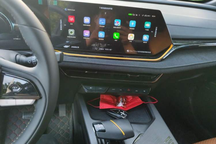 Used CHANGAN OSHAN X5 PLUS 2023 1.5T DCT Excellence Edition Audio And AC Panel