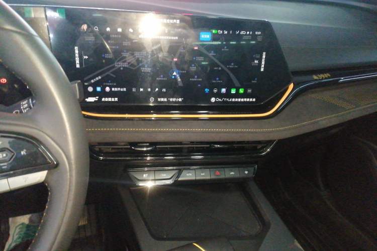 Used CHANGAN OSHAN X5 PLUS 2023 1.5T DCT Excellence Edition Audio And AC Panel