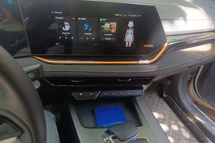 Used CHANGAN OSHAN X5 PLUS 2023 Revised 1.5T DCT Pioneer Edition Audio And AC Panel