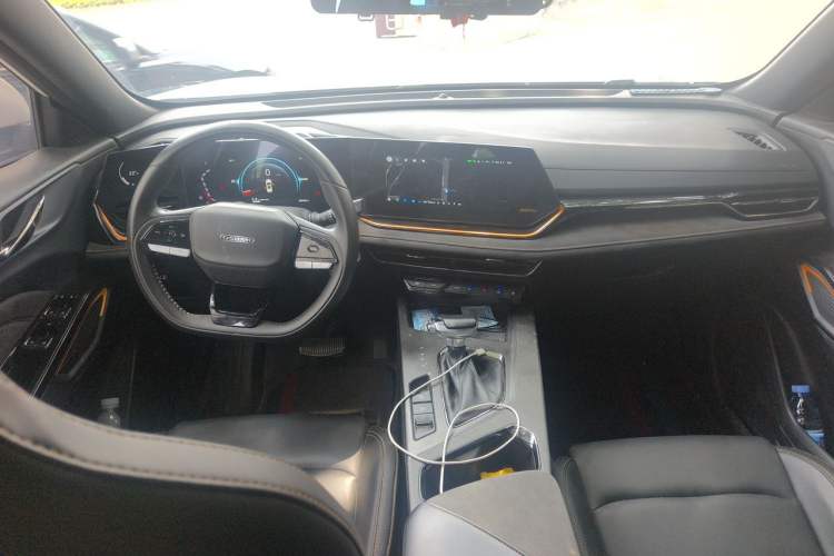 Used CHANGAN OSHAN X5 PLUS 2023 Revised 1.5T DCT Pioneer Edition Center Console