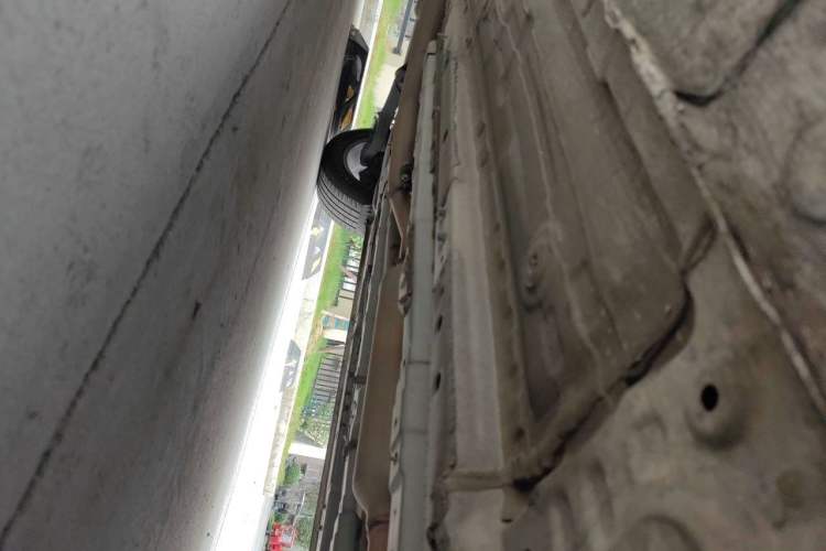 Used CHANGAN OSHAN X5 PLUS 2023 1.5T DCT Enjoyment Version Chassis Front Right