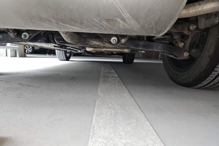 Used CHANGAN OSHAN X5 PLUS 2023 Revised Version 1.5T DCT Navigation Edition Chassis Rear Right