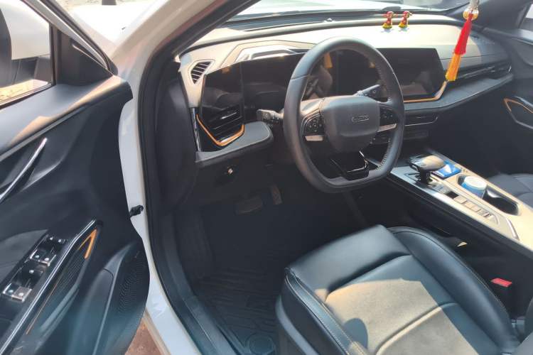 Used CHANGAN OSHAN X5 PLUS 2023 1.5T DCT Smart & Fun AI Edition Driver Seat