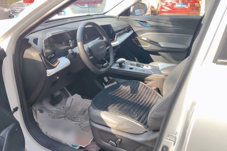 Used CHANGAN OSHAN X5 PLUS 2023 1.5T DCT Smart & Fun AI Edition Driver Seat