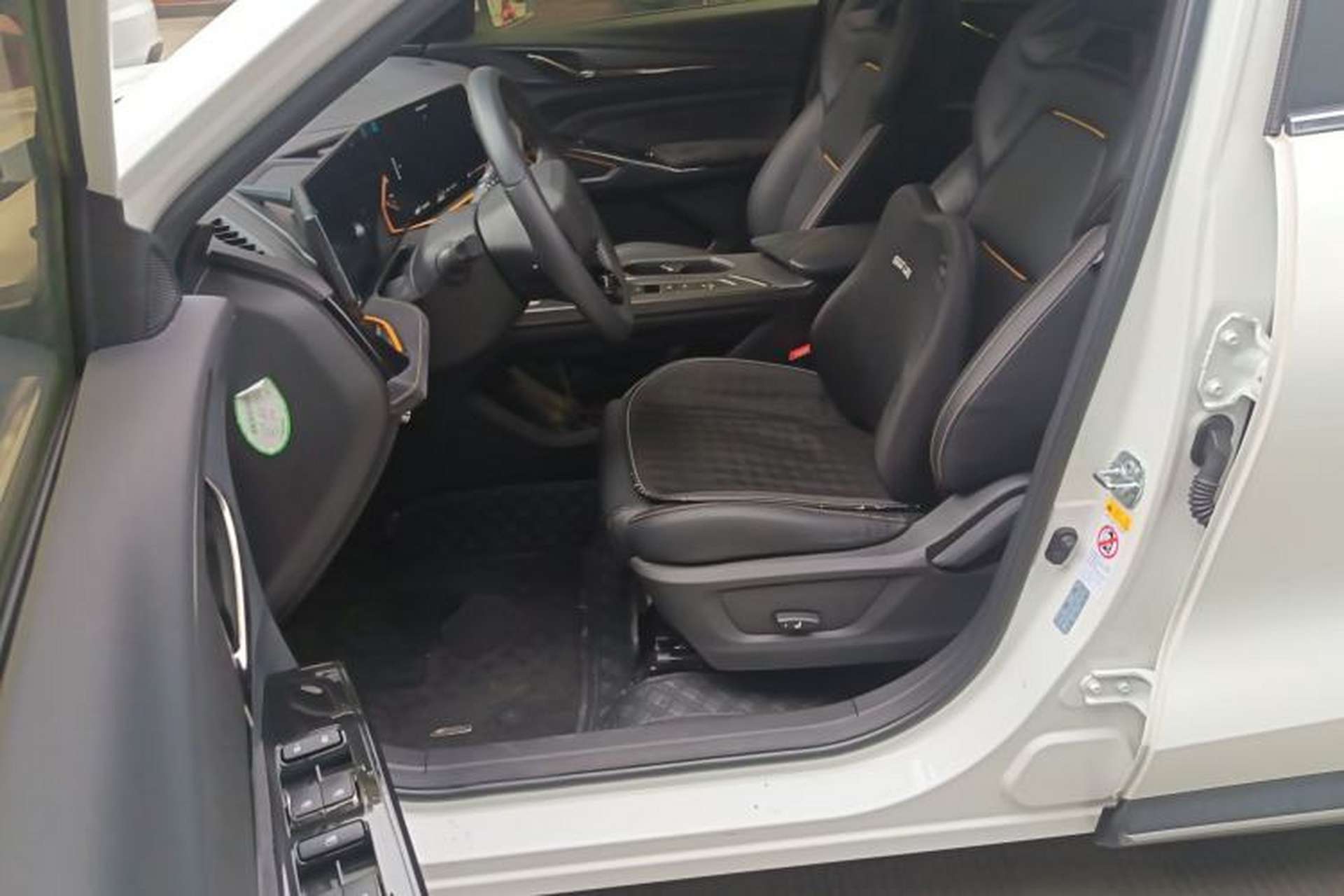 Used CHANGAN OSHAN X5 PLUS 2023 1.5T DCT Excellence Edition Driver Seat